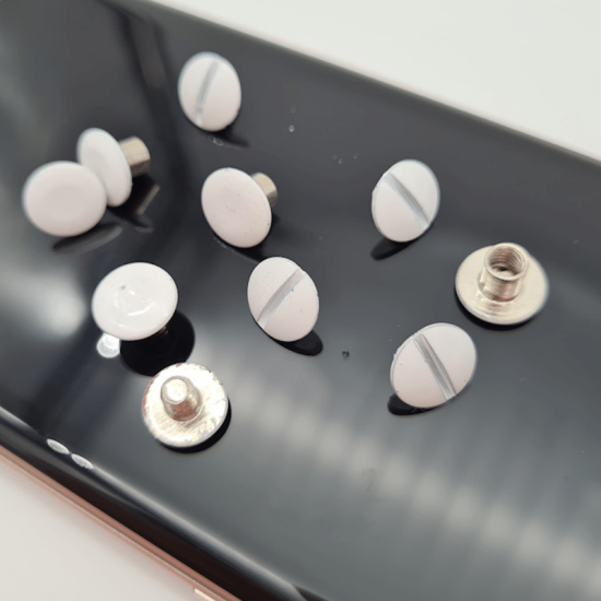 Preview: Buchschrauben 5mm weiß lackiert